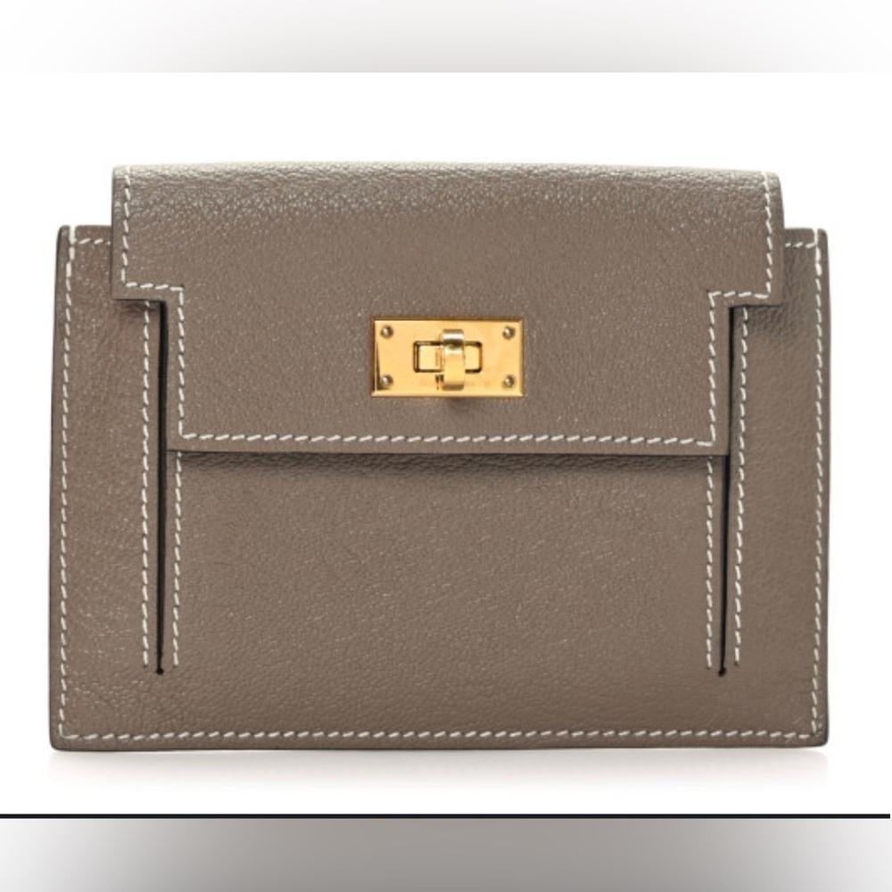 Hermes 🦄 Kelly Compact Wallet (Chèvre Chandra) Etoupe  🦄